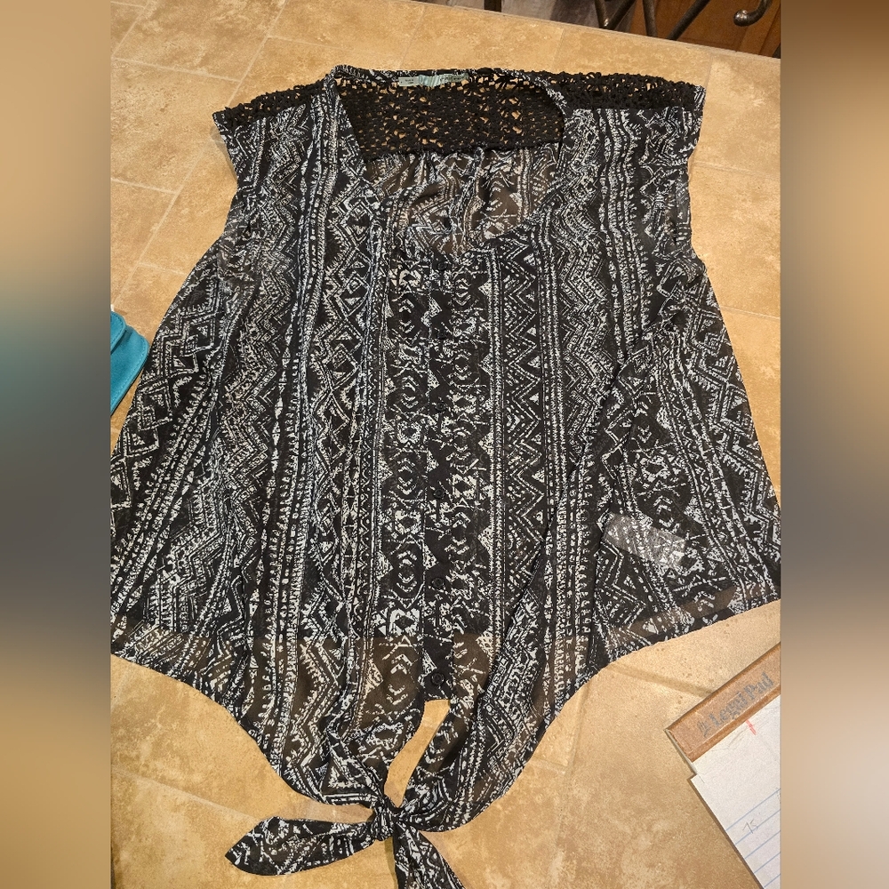 Maurice's black/white blouse